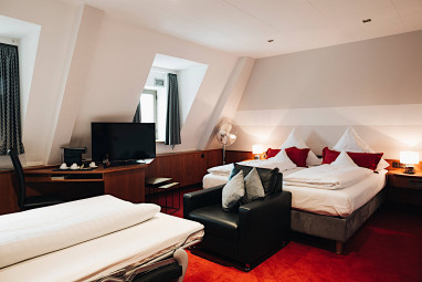Top Hotel Amberger : Room