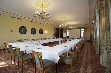 TOP Hotel Jagdschloss Niederwald: Sala de conferencia