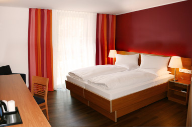 Embrace Hotel Franz: Room